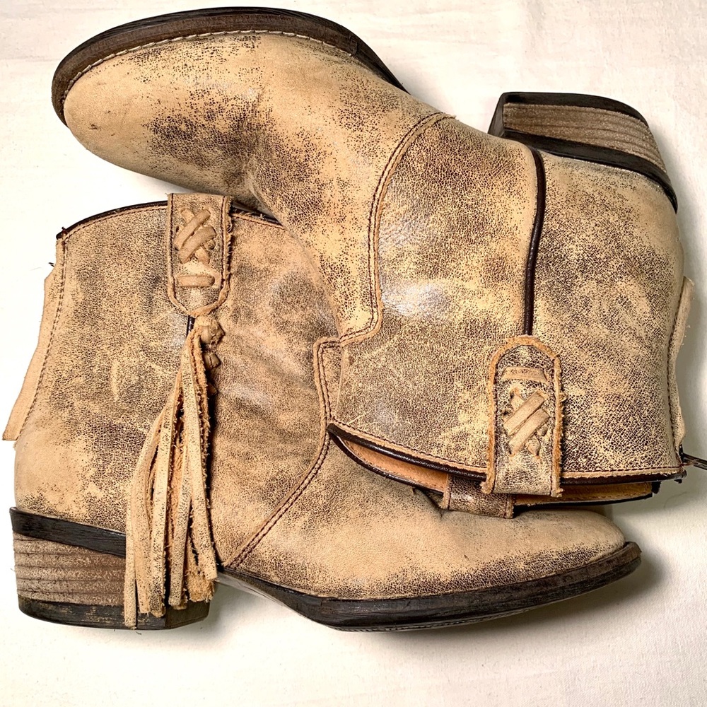 Very Volatile Boots